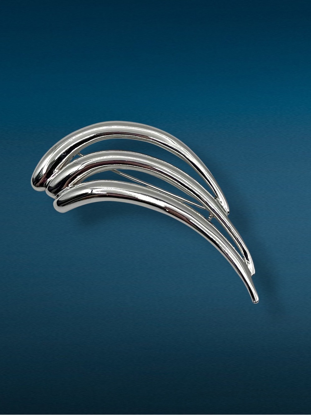 Vintage Modernist Silver Tone Swoosh Triple Bar Wave Brooch Pin